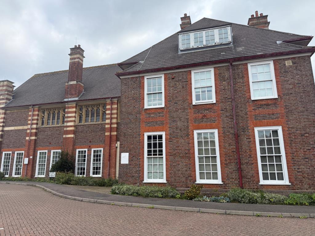 Lot: 64 - GROUND RENT INVESTMENT PLUS VACANT FIRST FLOOR FORMER CHAPEL WITH POTENTIAL - Side view of Chapel